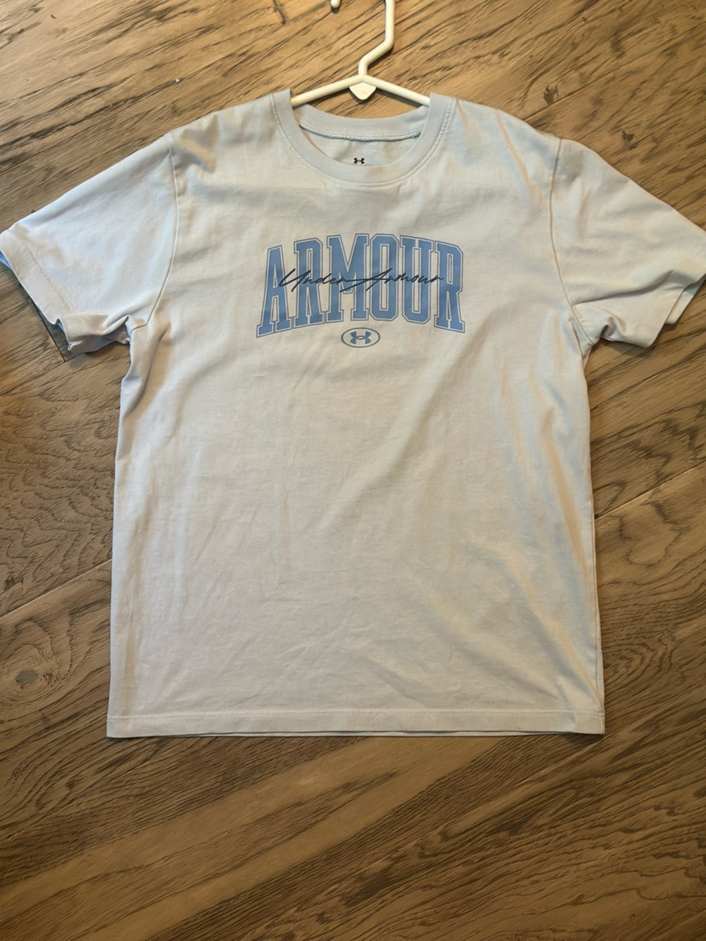 UA girls tee